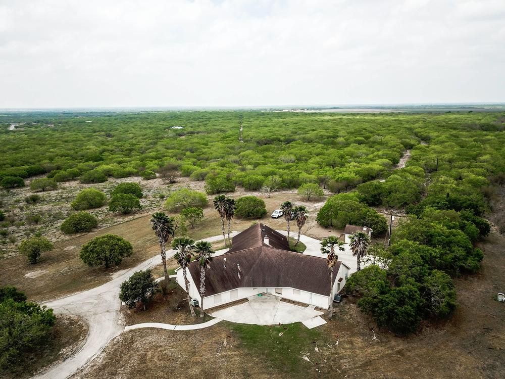 Glasscock Ranch: 20680 McMurray Ln, Mathis, TX 78368